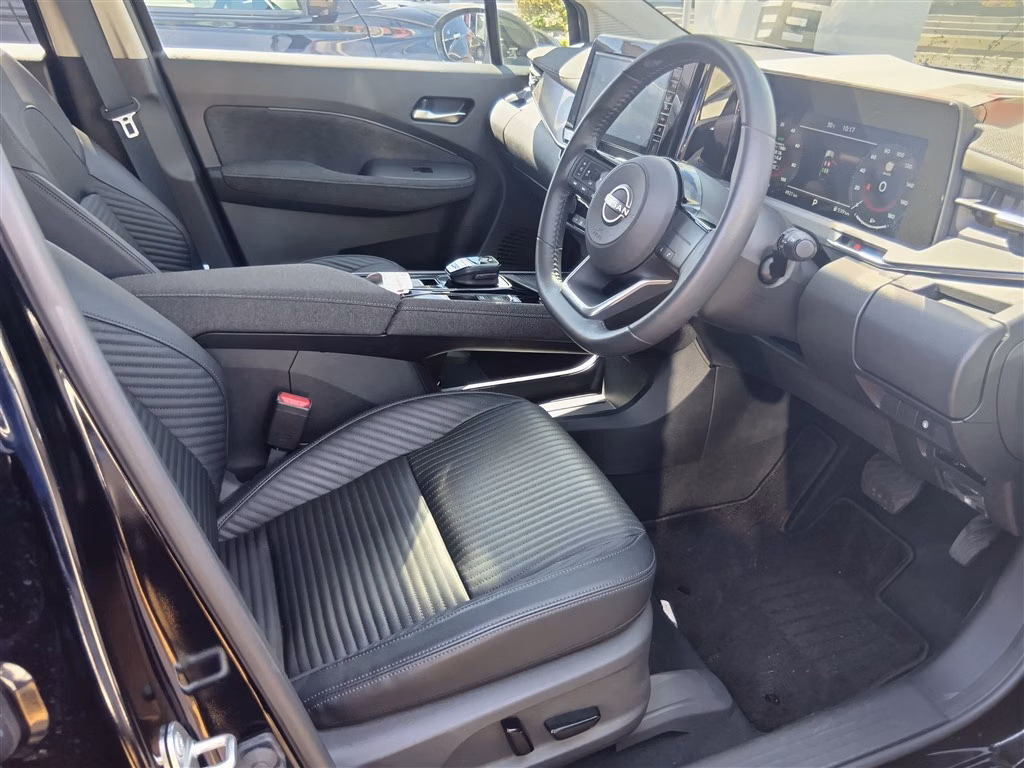 Nissan Aura