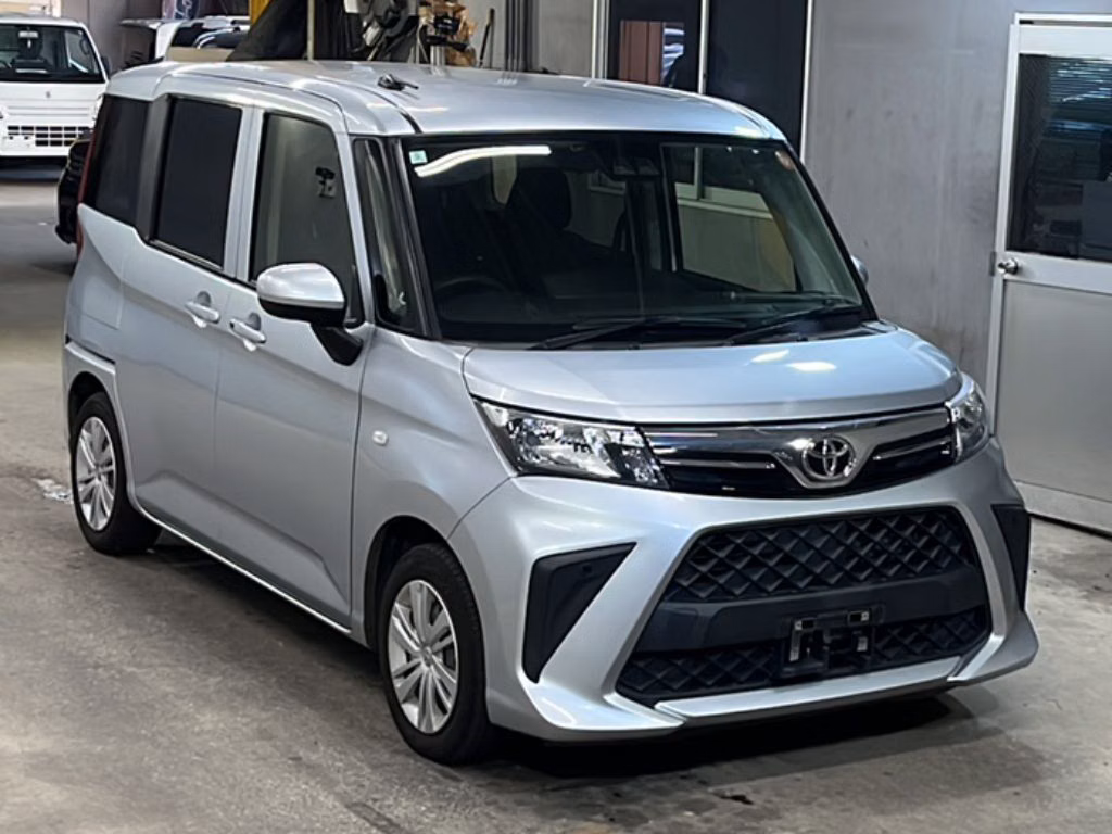 TOYOTA ROOMY