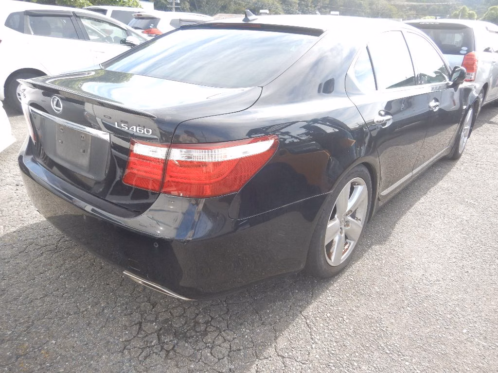Lexus LS460