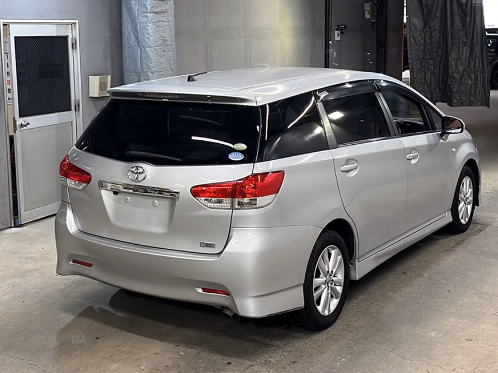 TOYOTA WISH