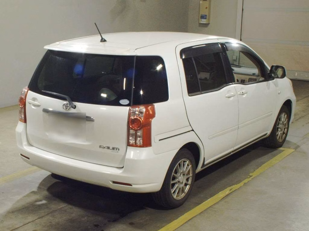 TOYOTA RAUM