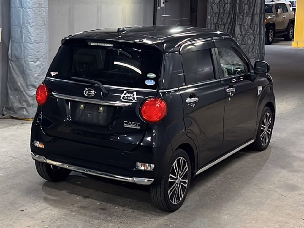 DAIHATSU CAST