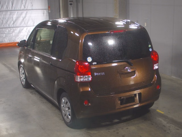 TOYOTA PORTE