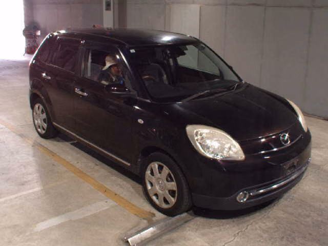 Mazda Verisa