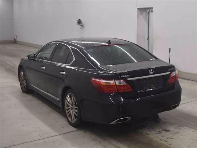 Lexus LS600h