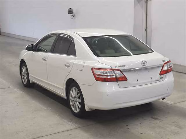 Toyota Premio