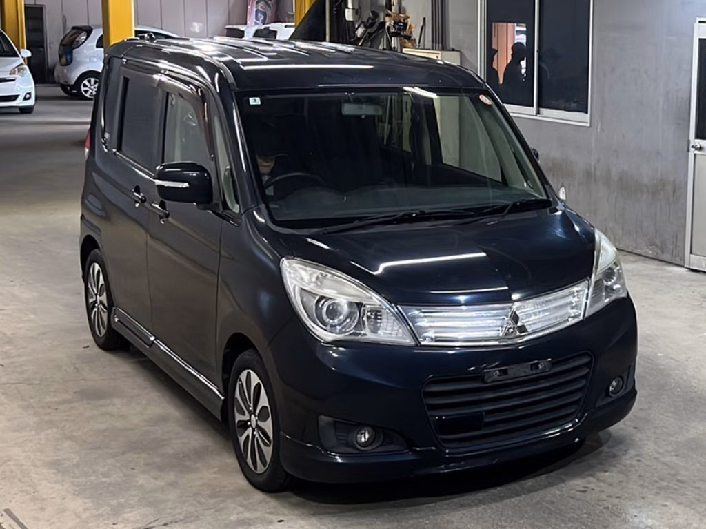 Mitsubishi Delica D:2