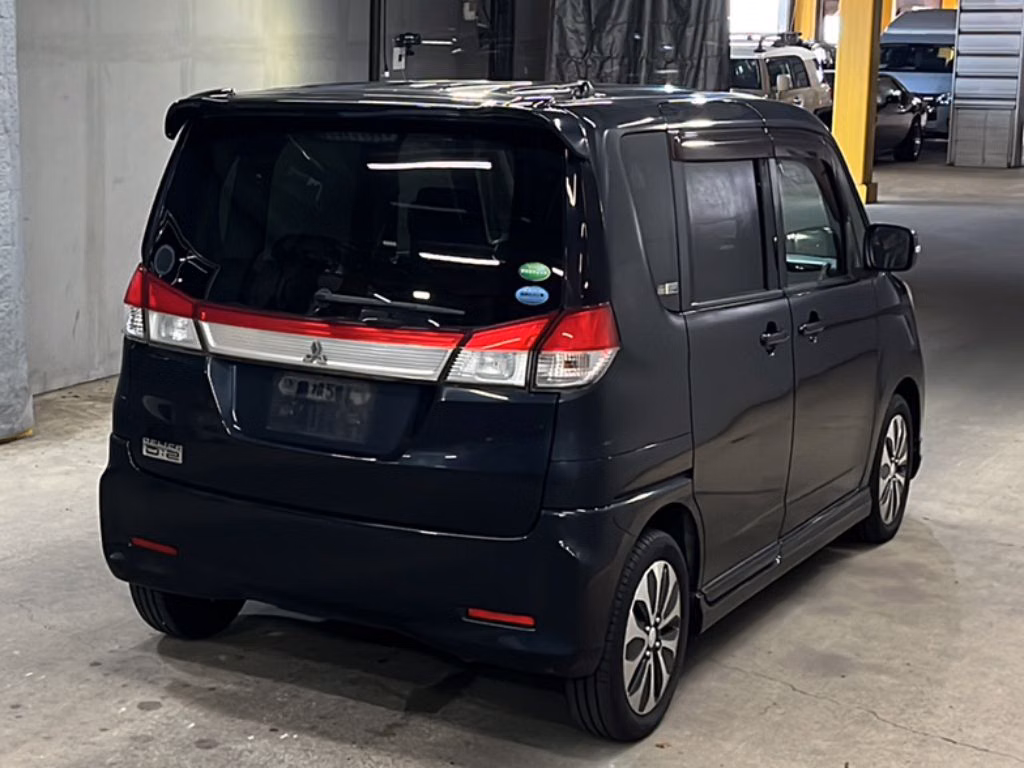 Mitsubishi Delica D:2
