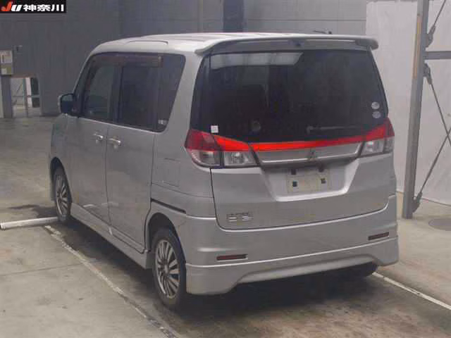 Mitsubishi Delica D:2