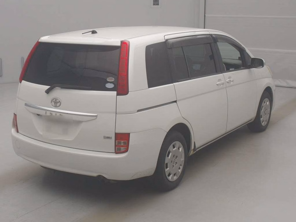 TOYOTA ISIS