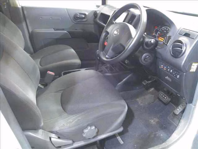 Nissan AD