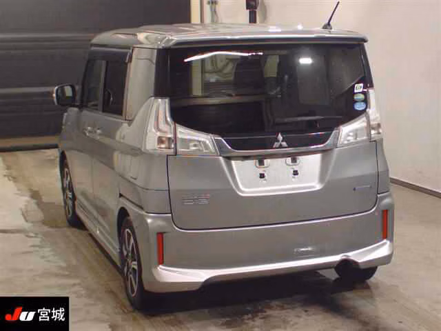 Mitsubishi Delica D:2