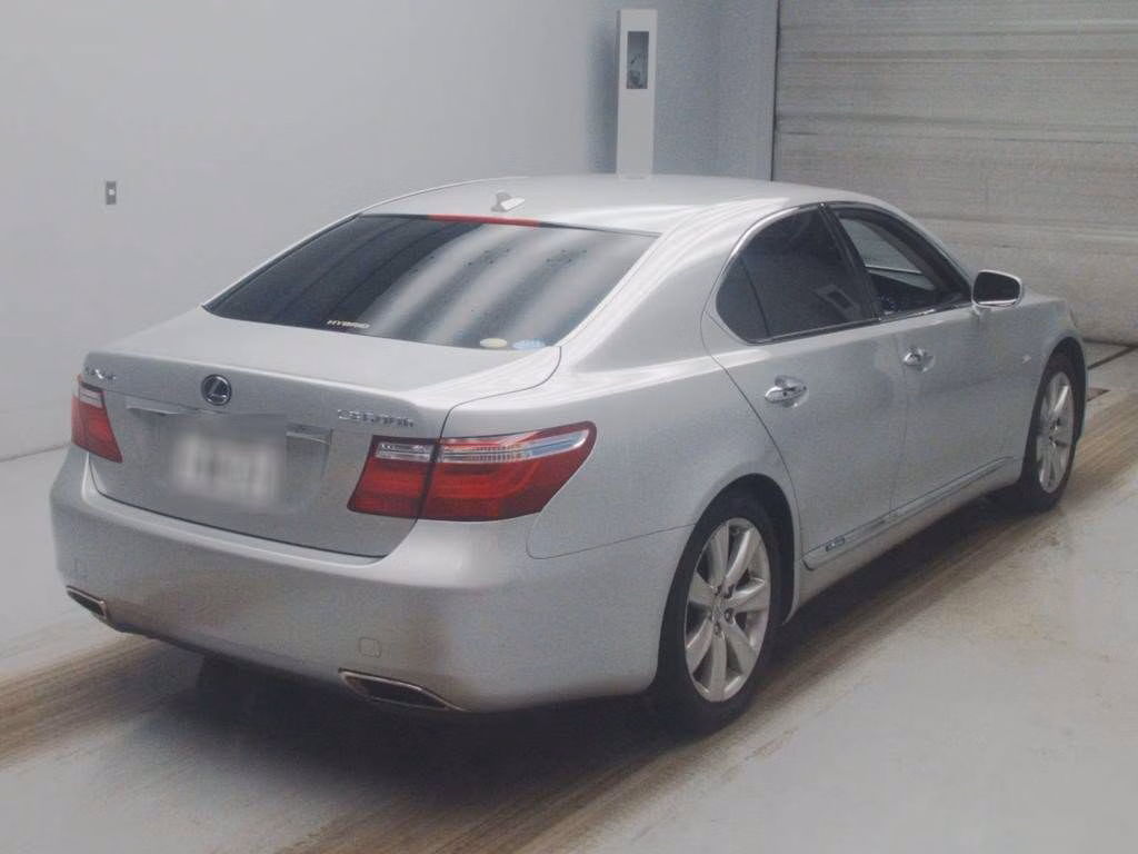Lexus LS600h