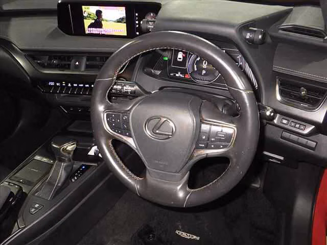 Lexus UX250h