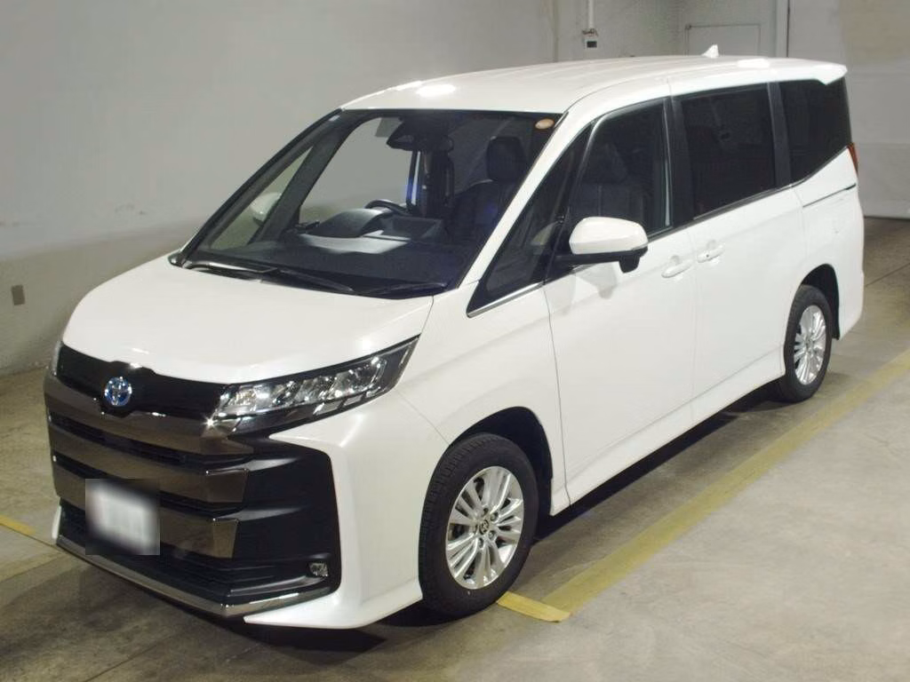 TOYOTA NOAH