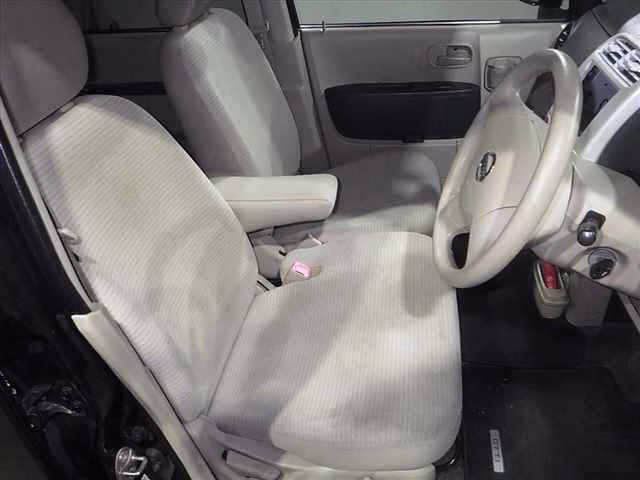 Nissan Otti