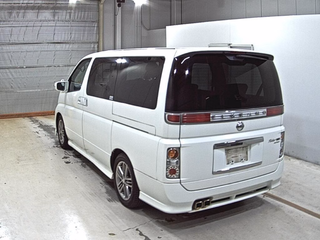 Nissan Elgrand