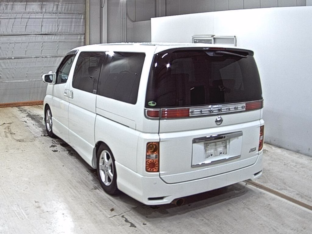 Nissan Elgrand