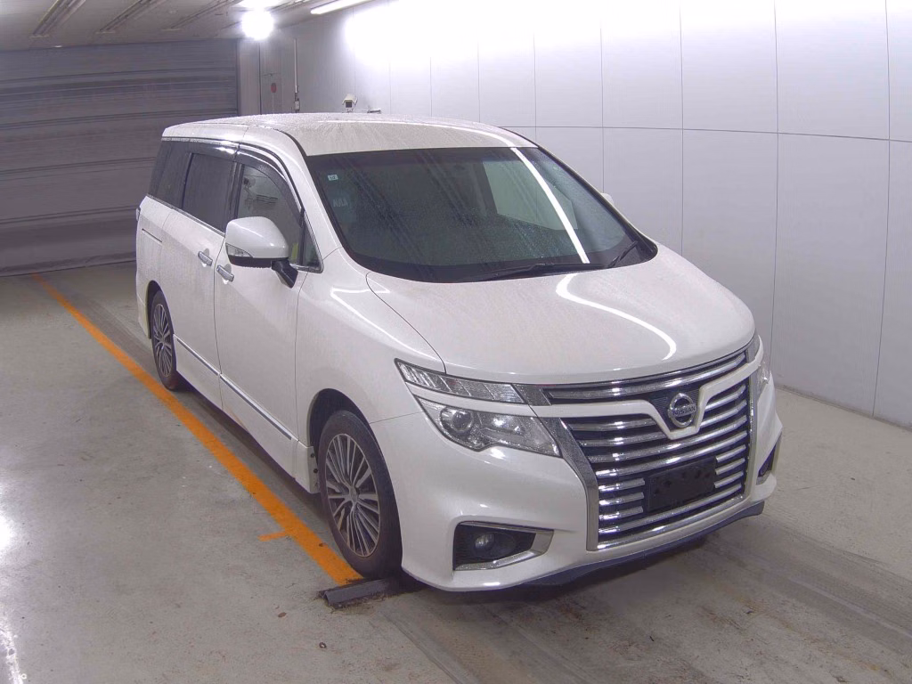 NISSAN ELGRAND