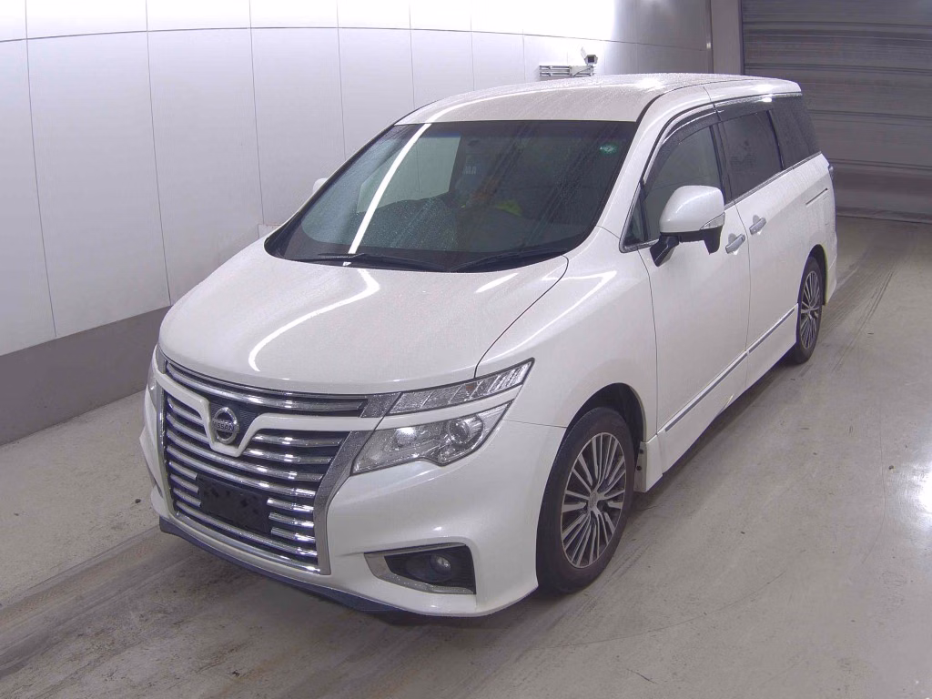 NISSAN ELGRAND