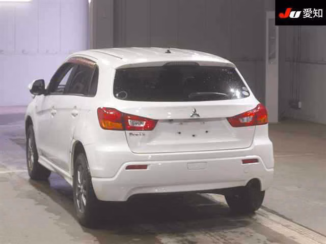 MITSUBISHI RVR