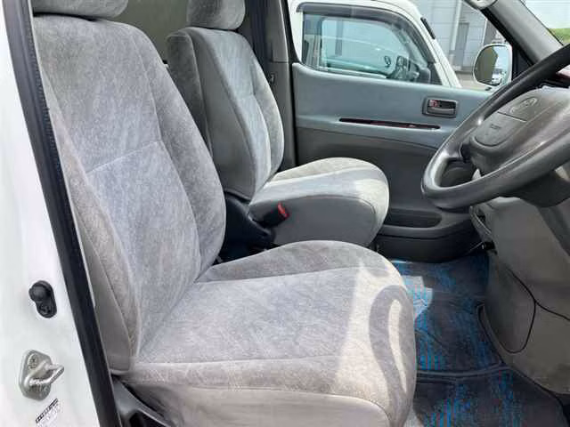 Toyota Hiace Regius