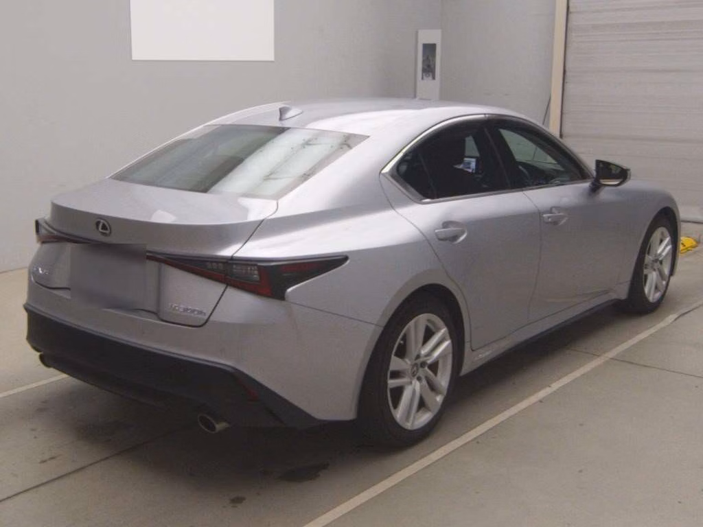 LEXUS IS300H