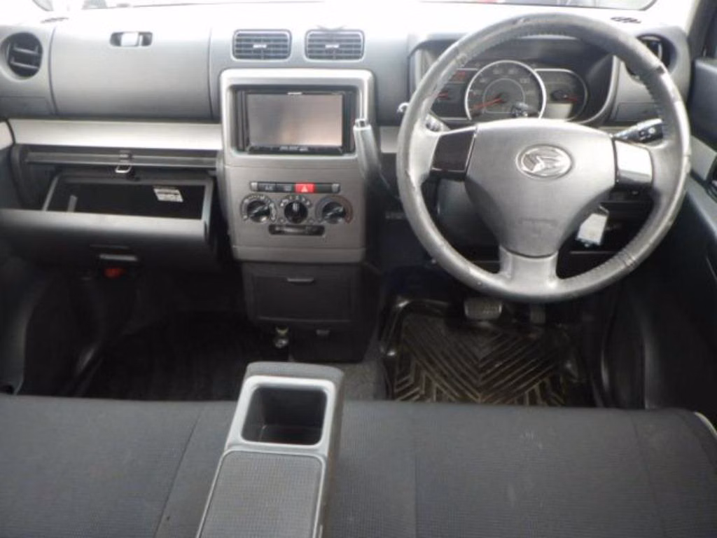 Daihatsu Move Conte