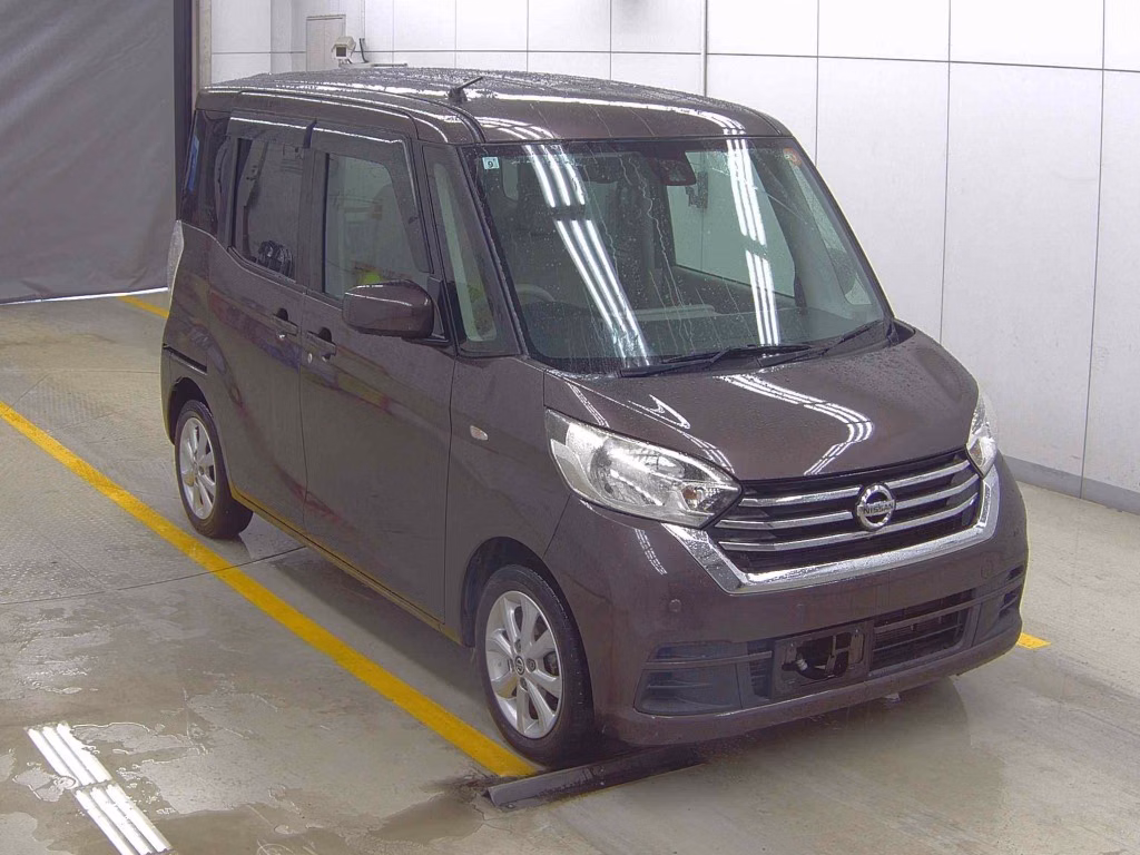 NISSAN DAYZ ROOX