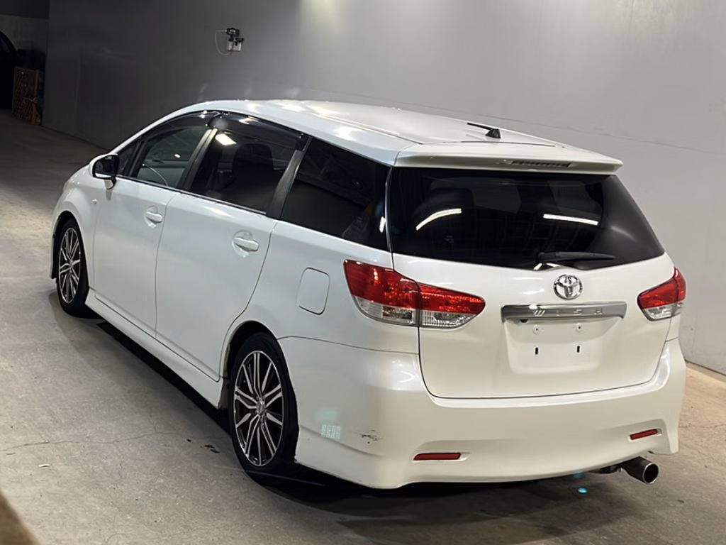 TOYOTA WISH