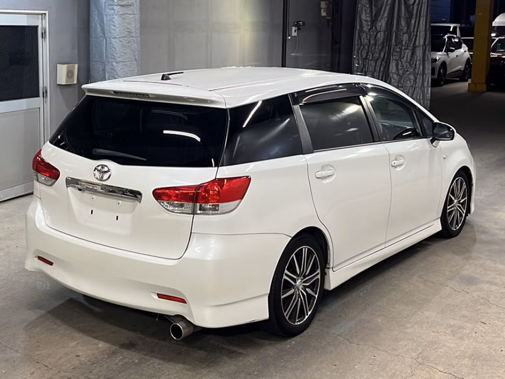 TOYOTA WISH