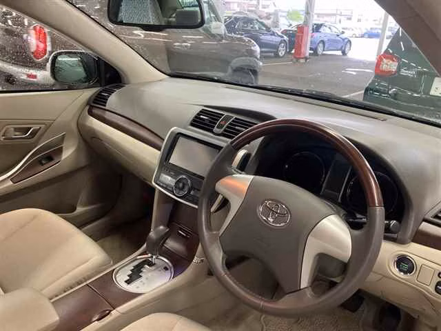 Toyota Premio