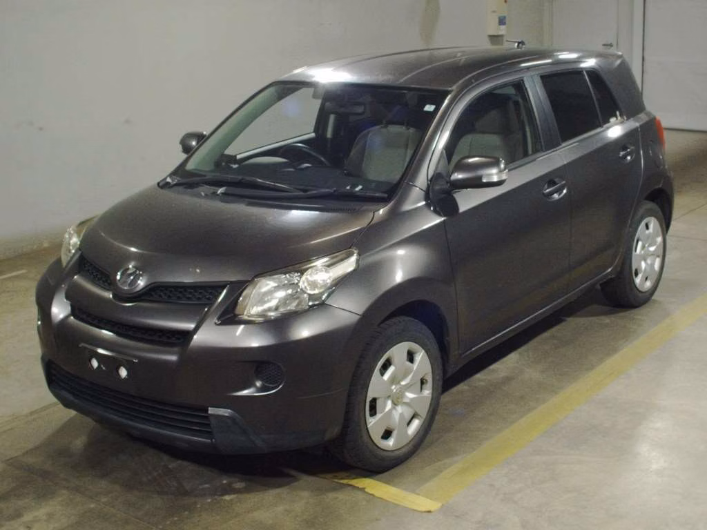 TOYOTA IST