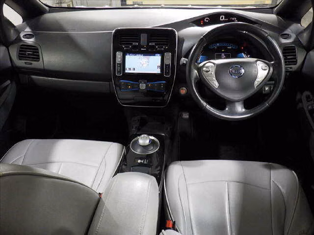 NISSAN LEAF