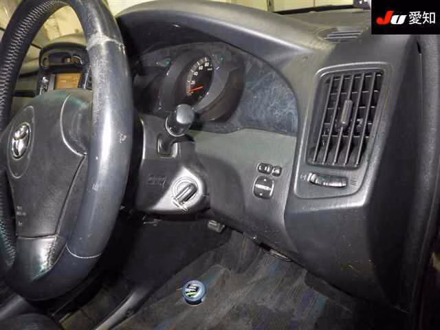 TOYOTA KLUGER V