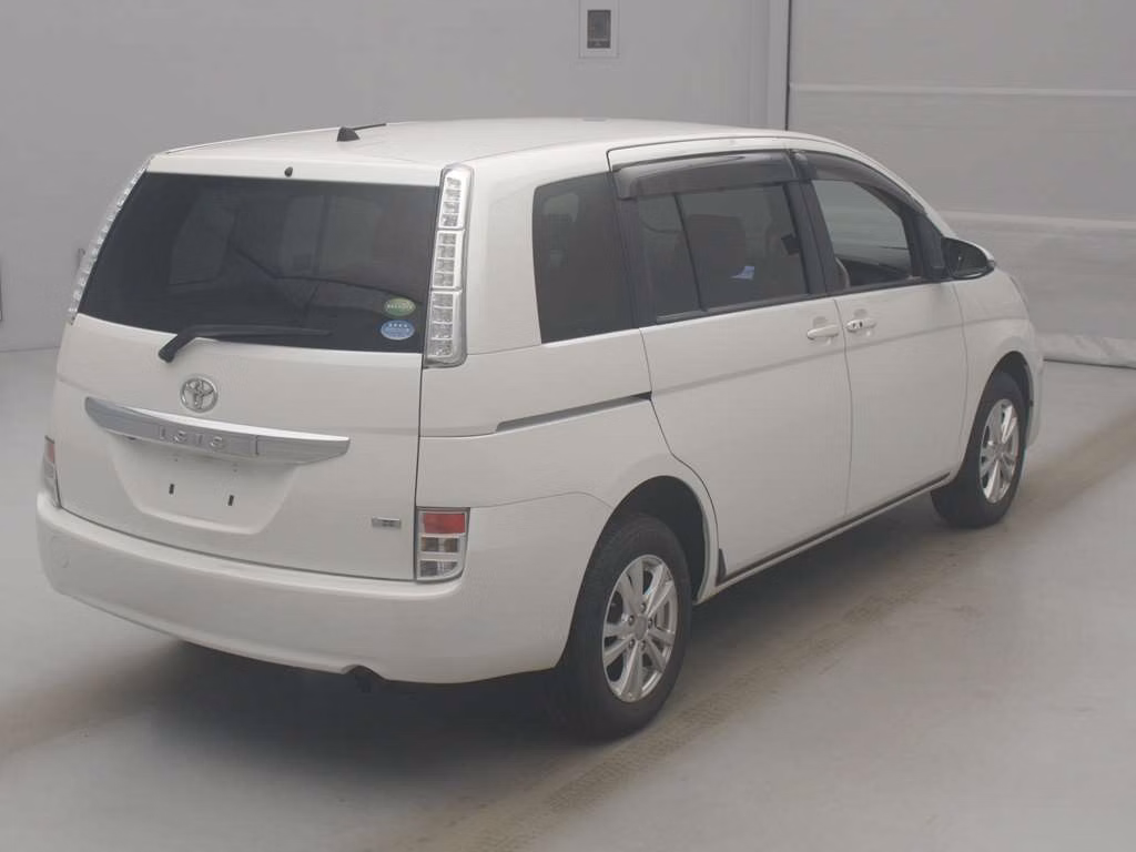 TOYOTA ISIS