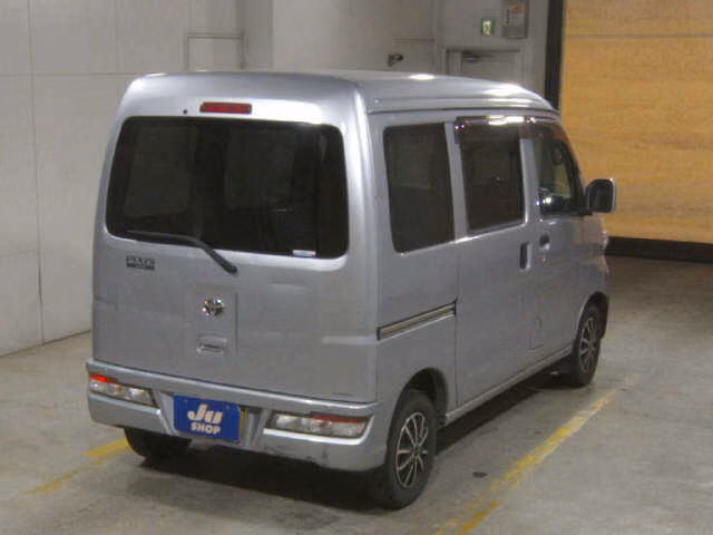 TOYOTA PIXIS VAN