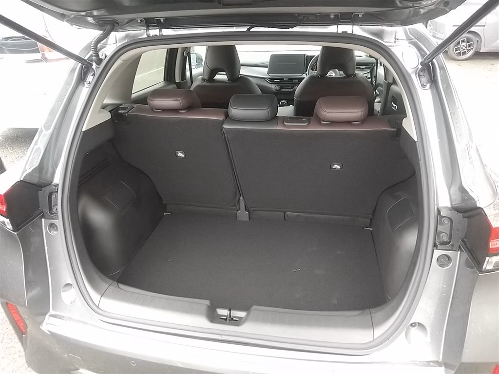 Nissan Aura