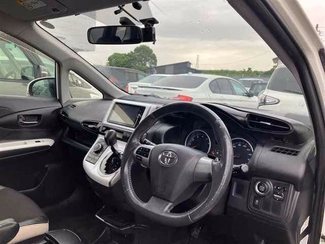 TOYOTA WISH