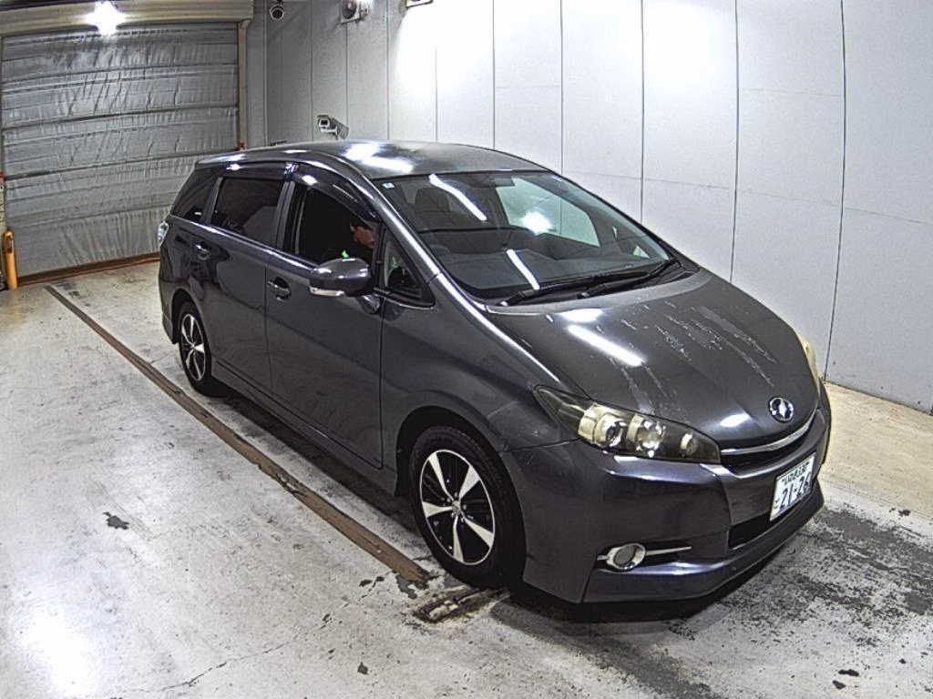 TOYOTA WISH
