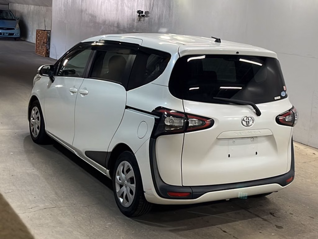 TOYOTA SIENTA