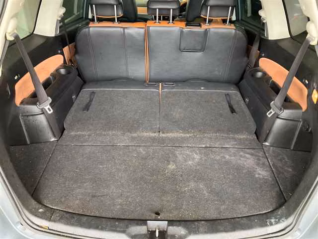 Subaru Exiga Crossover 7