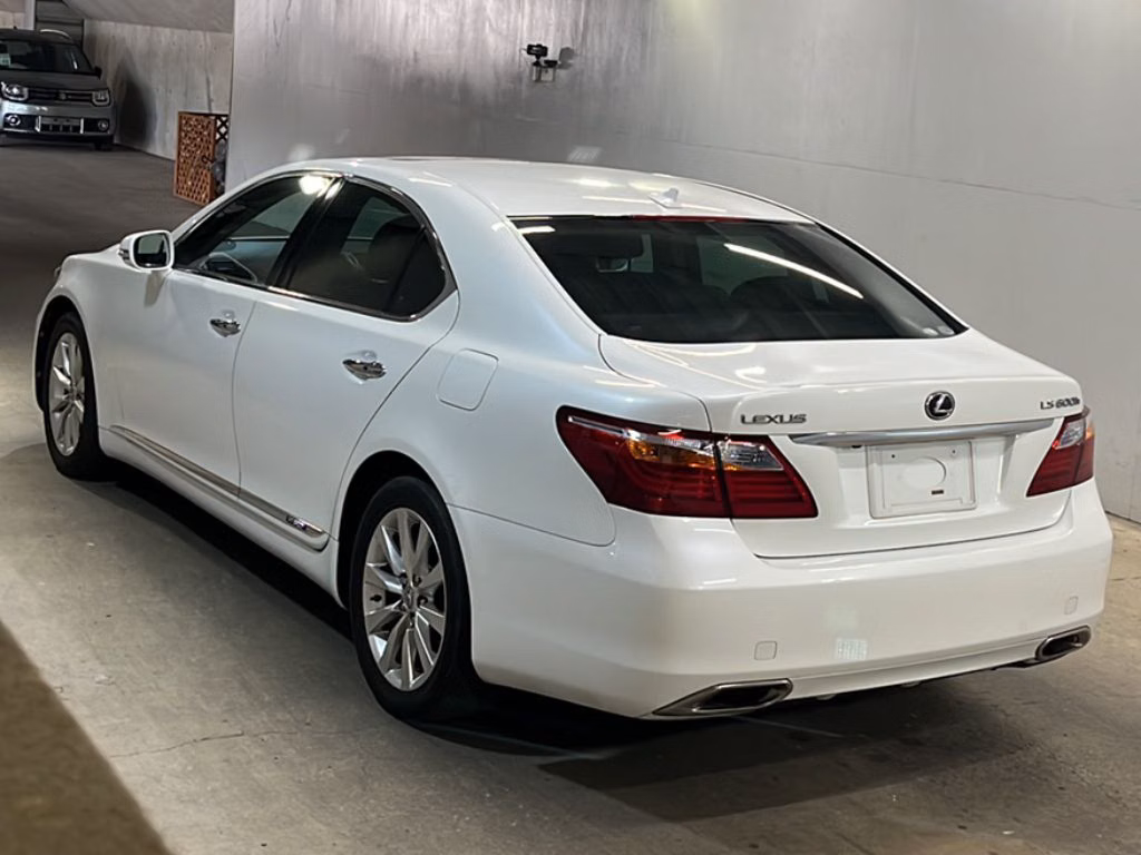 Lexus LS600h