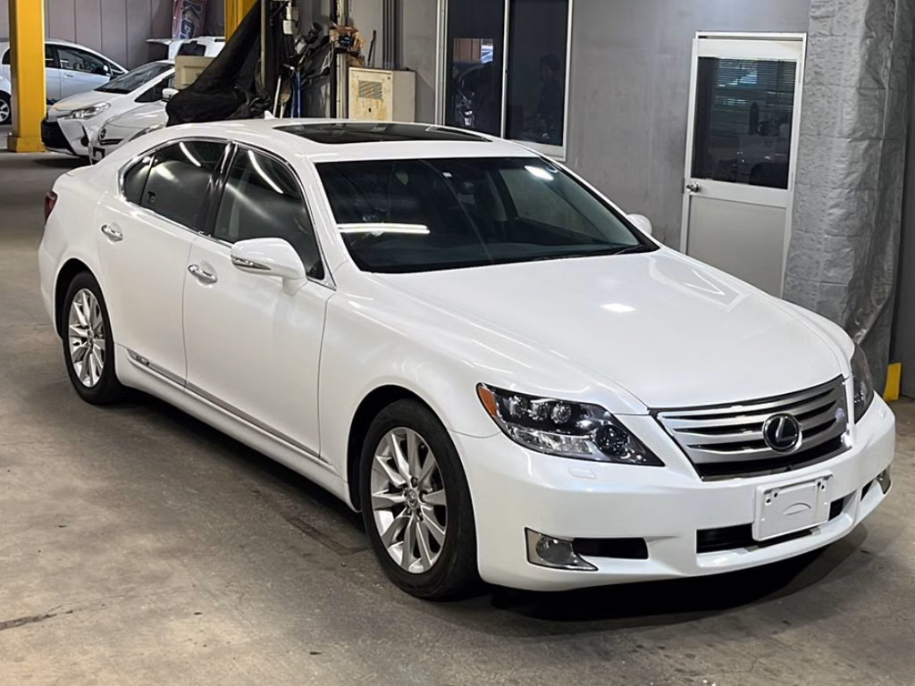 Lexus LS600h