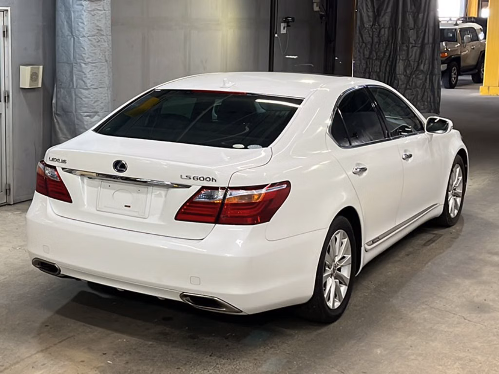 Lexus LS600h