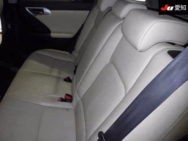 Lexus CT200h