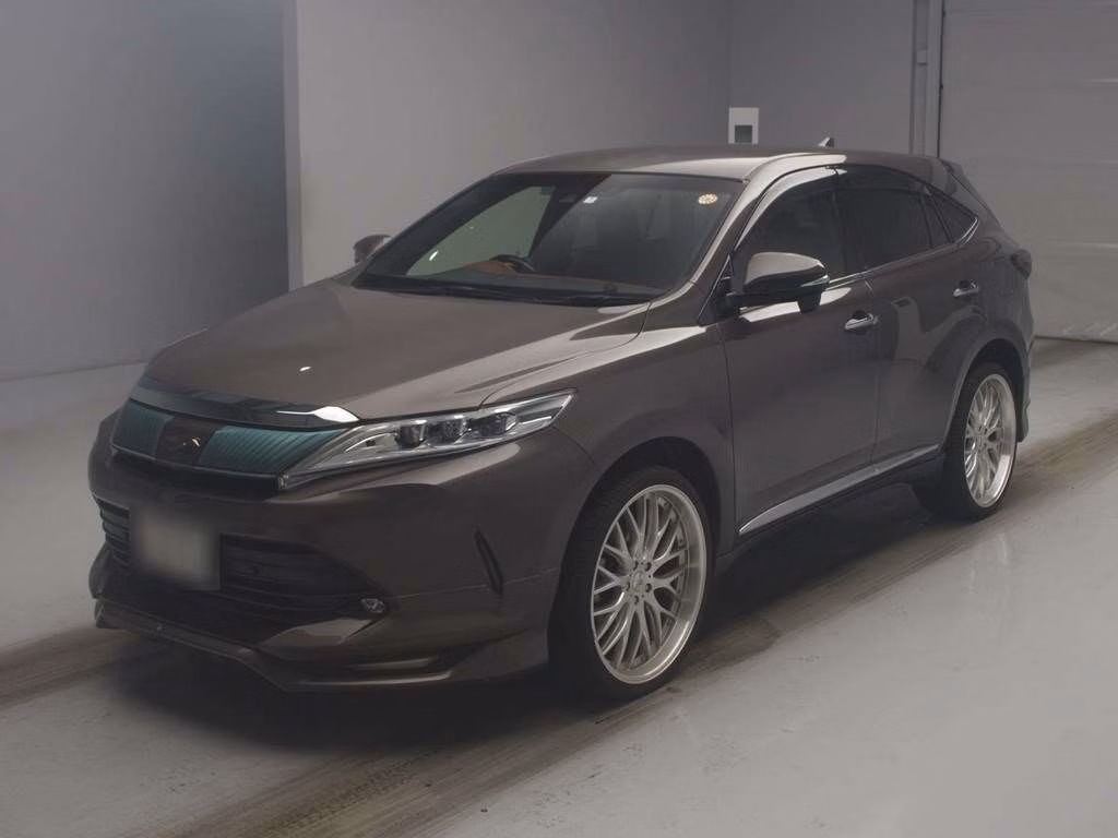 TOYOTA HARRIER