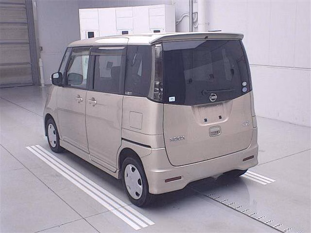 NISSAN ROOX