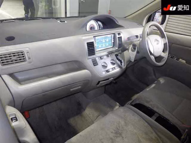 TOYOTA RAUM