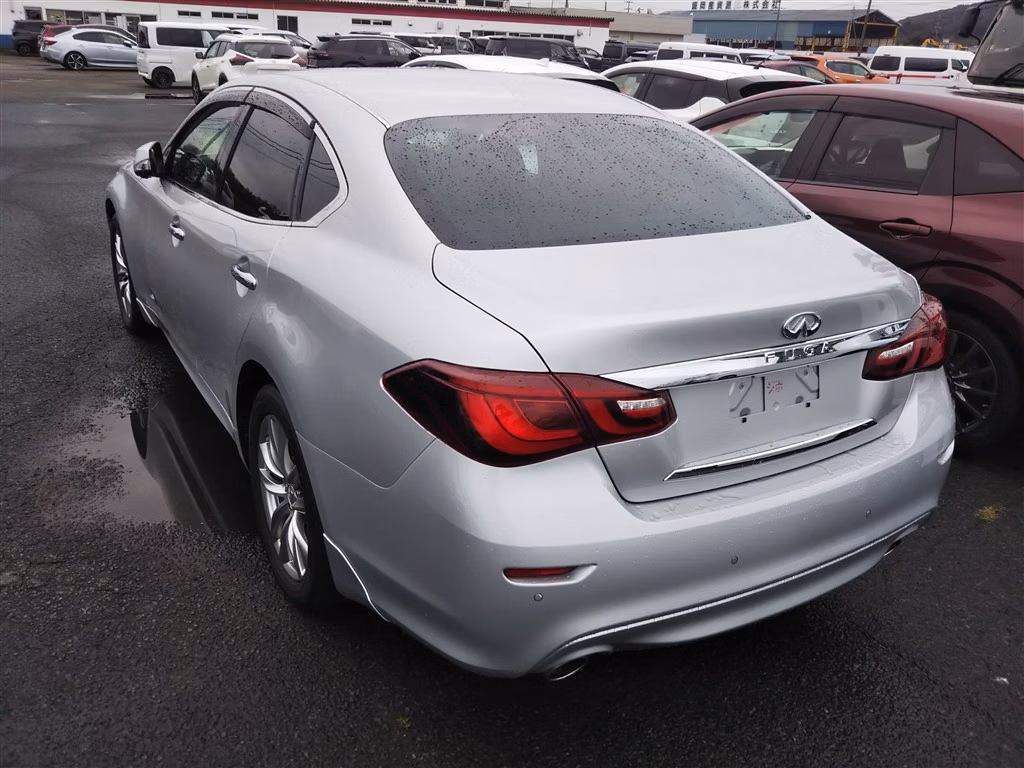 Nissan Fuga